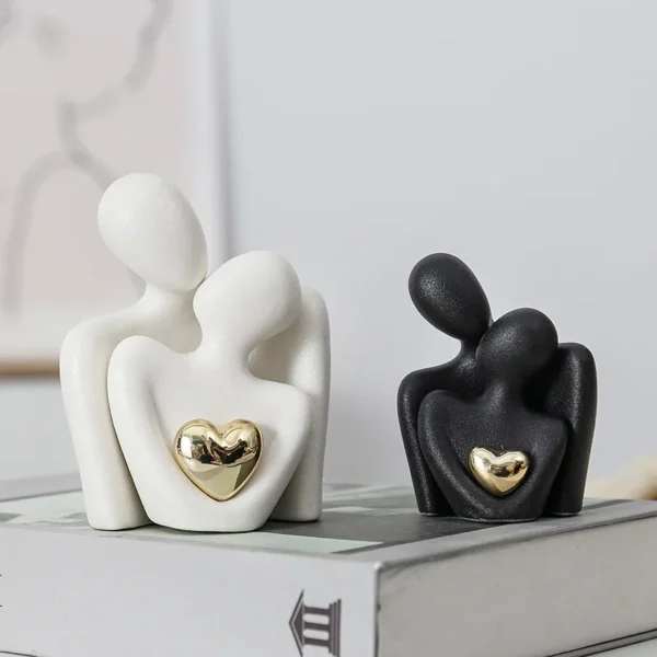 D5 Heart-Shaped Gold-Plated Abstract Simple Character Decoration Wine Cabinet Hallway Couple Hug Art Decoration Ceramic Crafts - Image 2