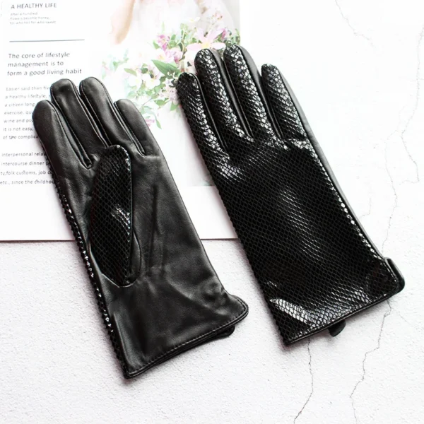 New Snake Print Leather Sheepskin Gloves Women's Fashion High Gloss Velvet Lining Autumn and Winter Warm Driving Gloves - Image 2