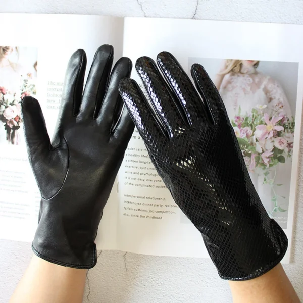 New Snake Print Leather Sheepskin Gloves Women's Fashion High Gloss Velvet Lining Autumn and Winter Warm Driving Gloves - Image 4